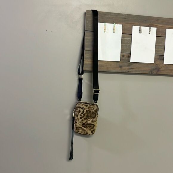 Aimee Kestenberg Animal Print Leather Just Saying Stadium Wallet Mini Crossbody - Picture 2 of 16